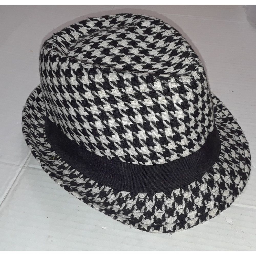 Forever 21 Fedora Hat Size Med/Large Black Gingham